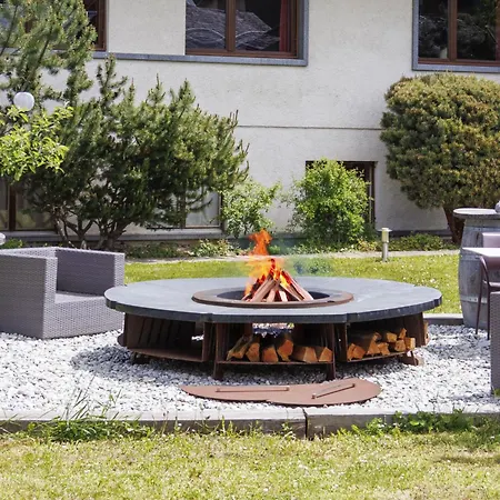 Victoria By Interhome *
